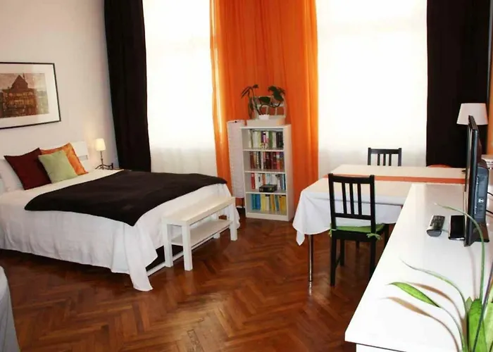 Cosy Close To Apartment